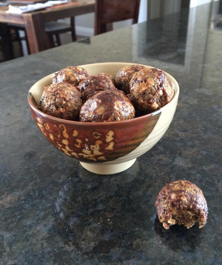 Chia & Granola Bites